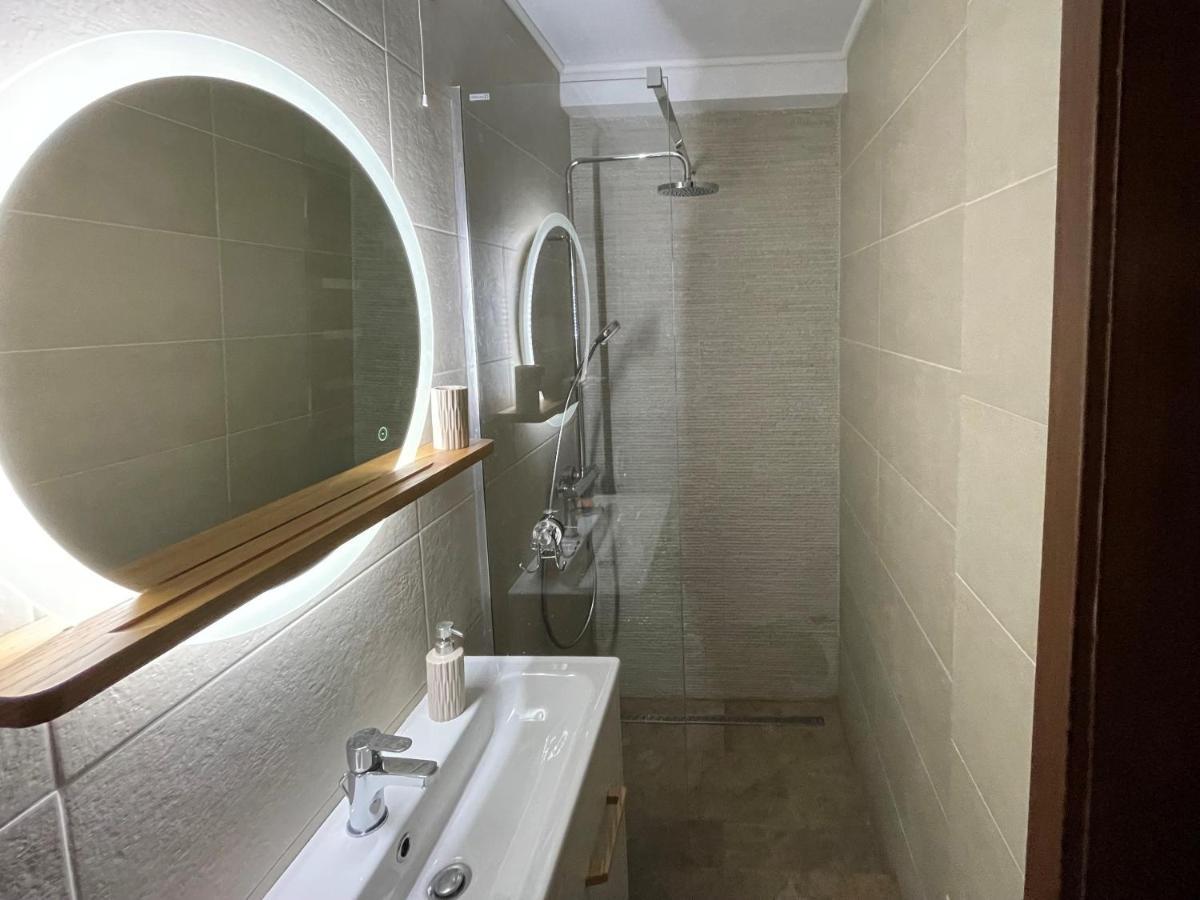 Apartament 2 Camere La Casa - Bucuresti ภายนอก รูปภาพ