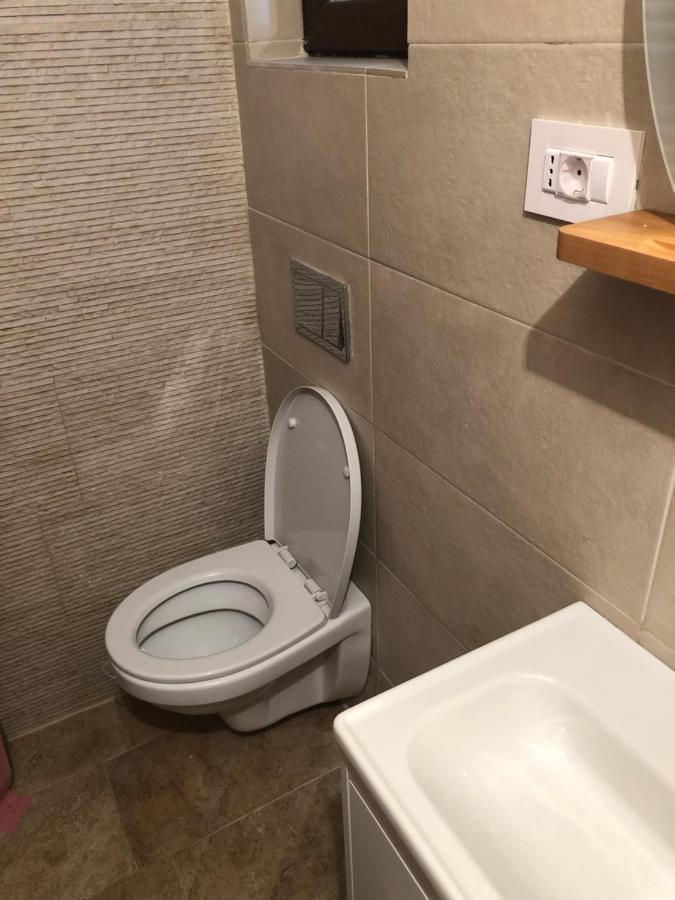Apartament 2 Camere La Casa - Bucuresti ภายนอก รูปภาพ