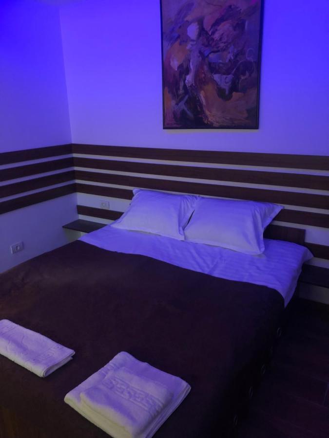 Apartament 2 Camere La Casa - Bucuresti ภายนอก รูปภาพ